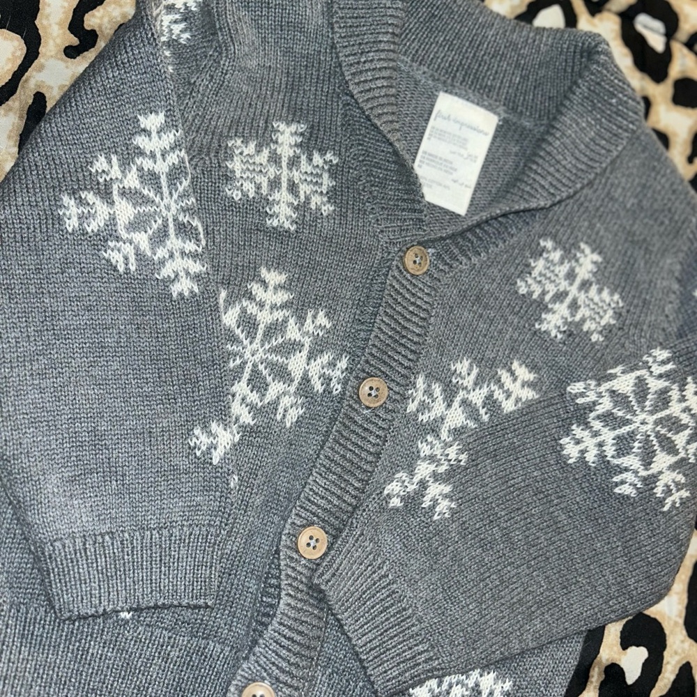 Gray Snowflake Cardigan - Picture 2 of 3
